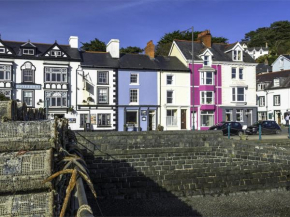 2 Bed in Aberdovey DY004